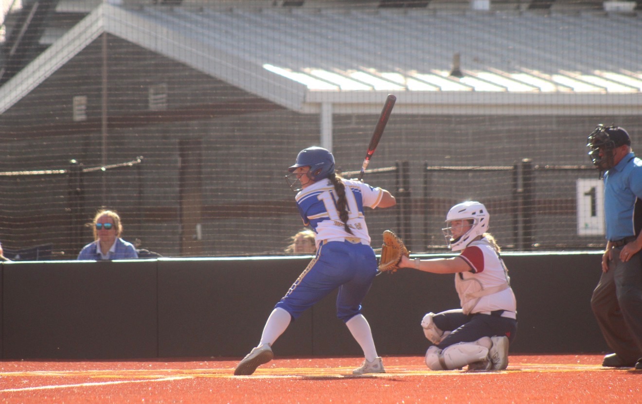 Softball Splits Double Header with Patriots